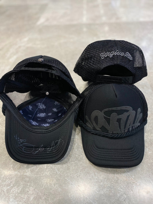 Syna özel seri trucker şapka siyah — önden, arkadan ve içten görünüm